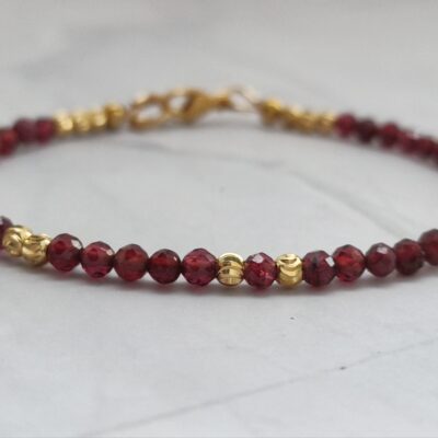 Bracelet fin en grenat facettée 3mm
