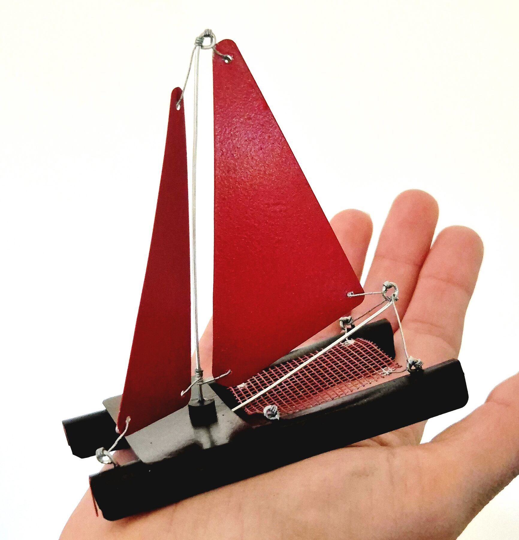 Bateau catamaran miniature décoratif – Image 2