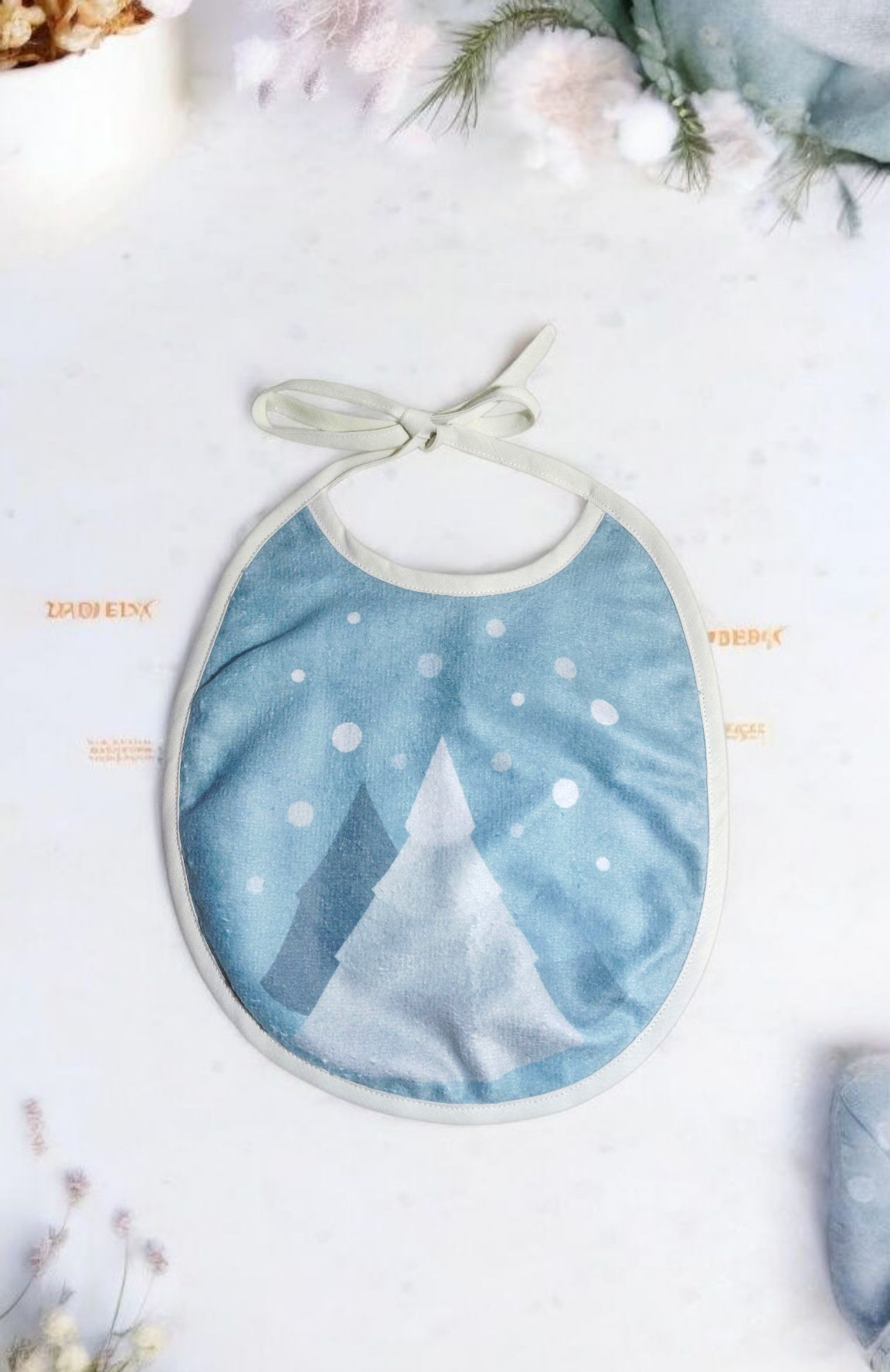 Coffret naissance ou premier Noël bébé – bavoir rond & mini gant assort – Image 2