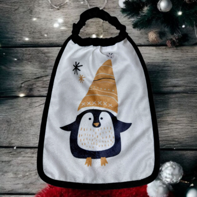 Bavoir maternelle / Serviette de table enfant – Motif pingouin d’hiver – Fait main