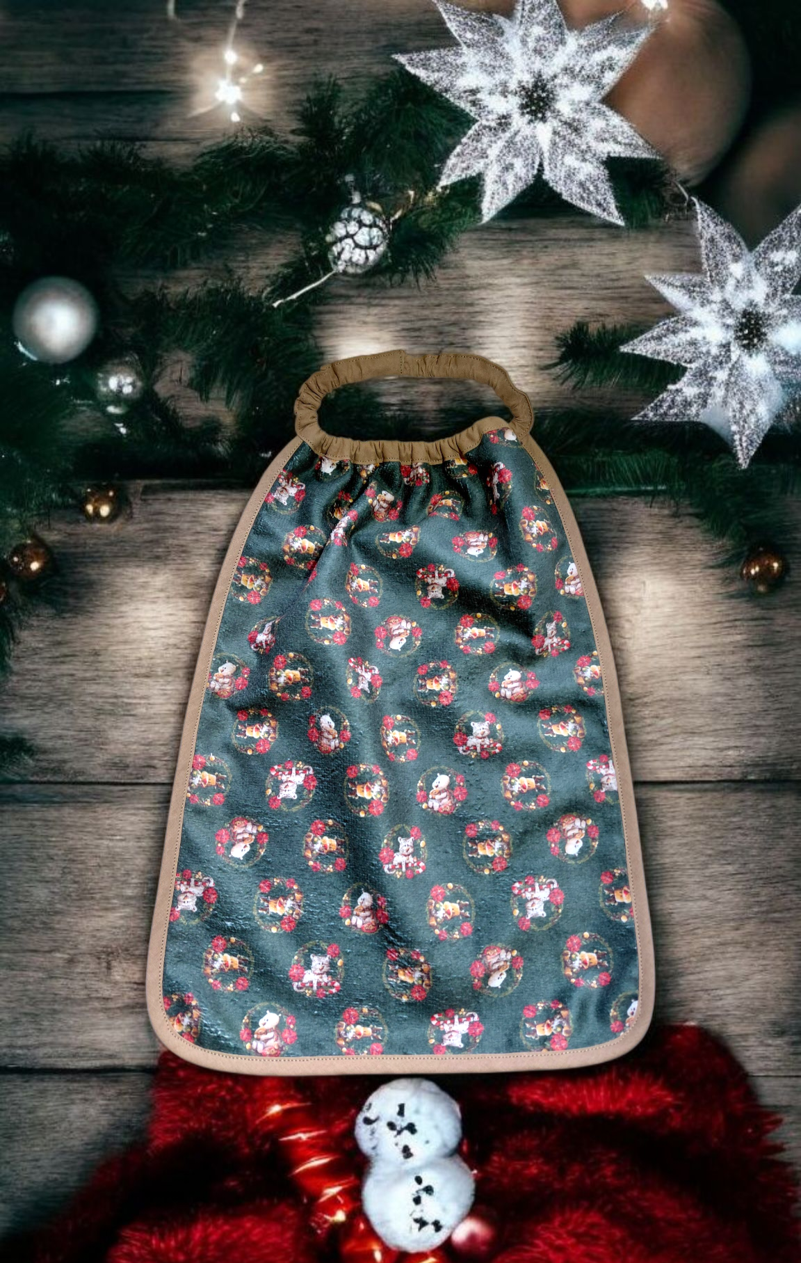 Bavoir Noël – Grande serviette de table enfant élastiquée – Fait main en éponge douce – Image 2