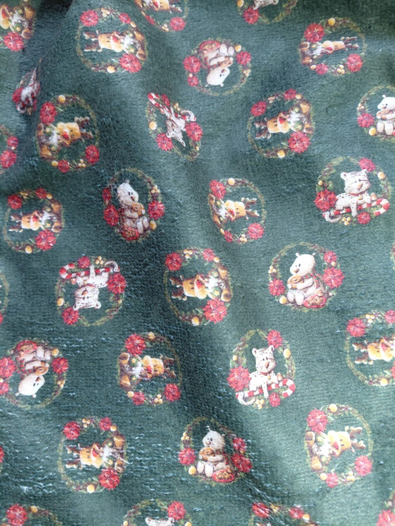 Bavoir Noël – Grande serviette de table enfant élastiquée – Fait main en éponge douce – Image 3