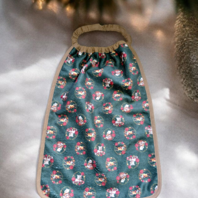 Bavoir Noël – Grande serviette de table enfant élastiquée – Fait main en éponge douce