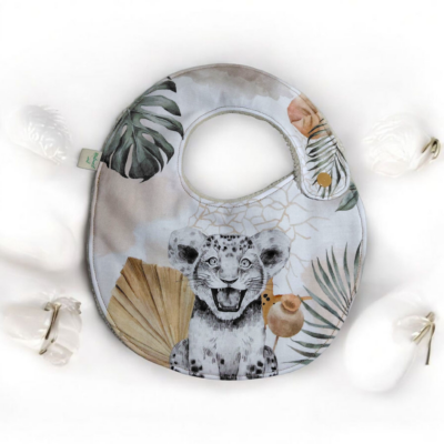 Bavoir bébé Savane 0–6 mois doublé coton imprimé & éponge de bambou – Fait main – Naturel & Vert