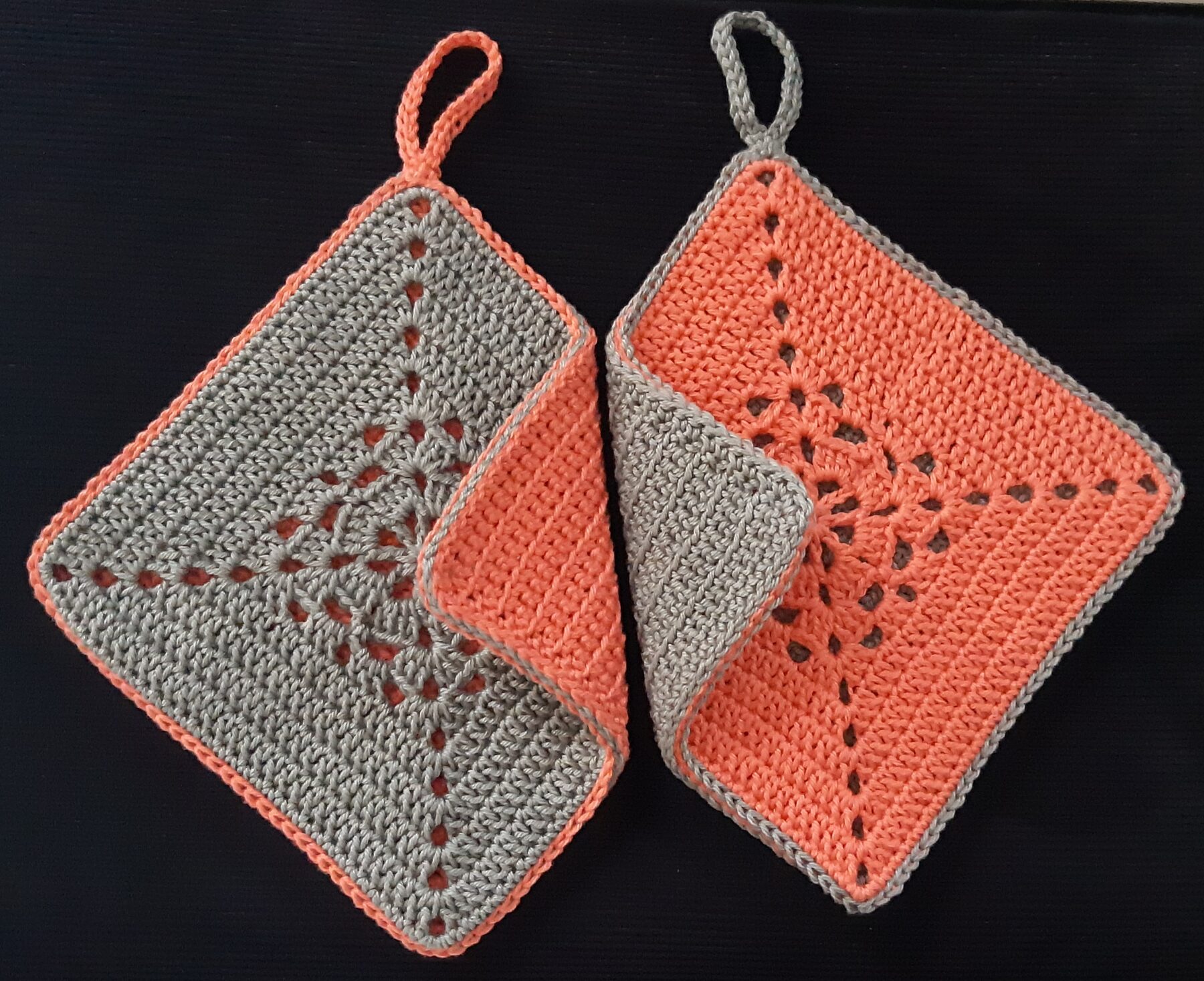 Maniques au crochet