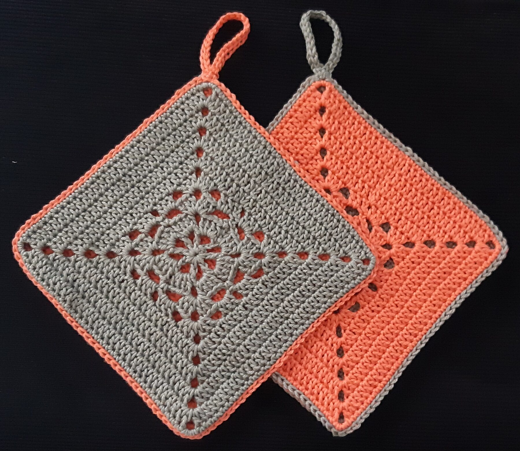 Maniques au crochet