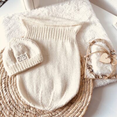 Nouveau : Le cocon de naissance et son bonnet- laine mérinos - plusieurs coloris