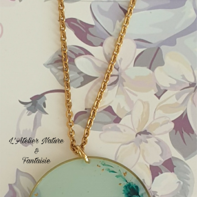 Collier Doré Artisanal "Fleurs de Spirée, gypsophile" - Made In France