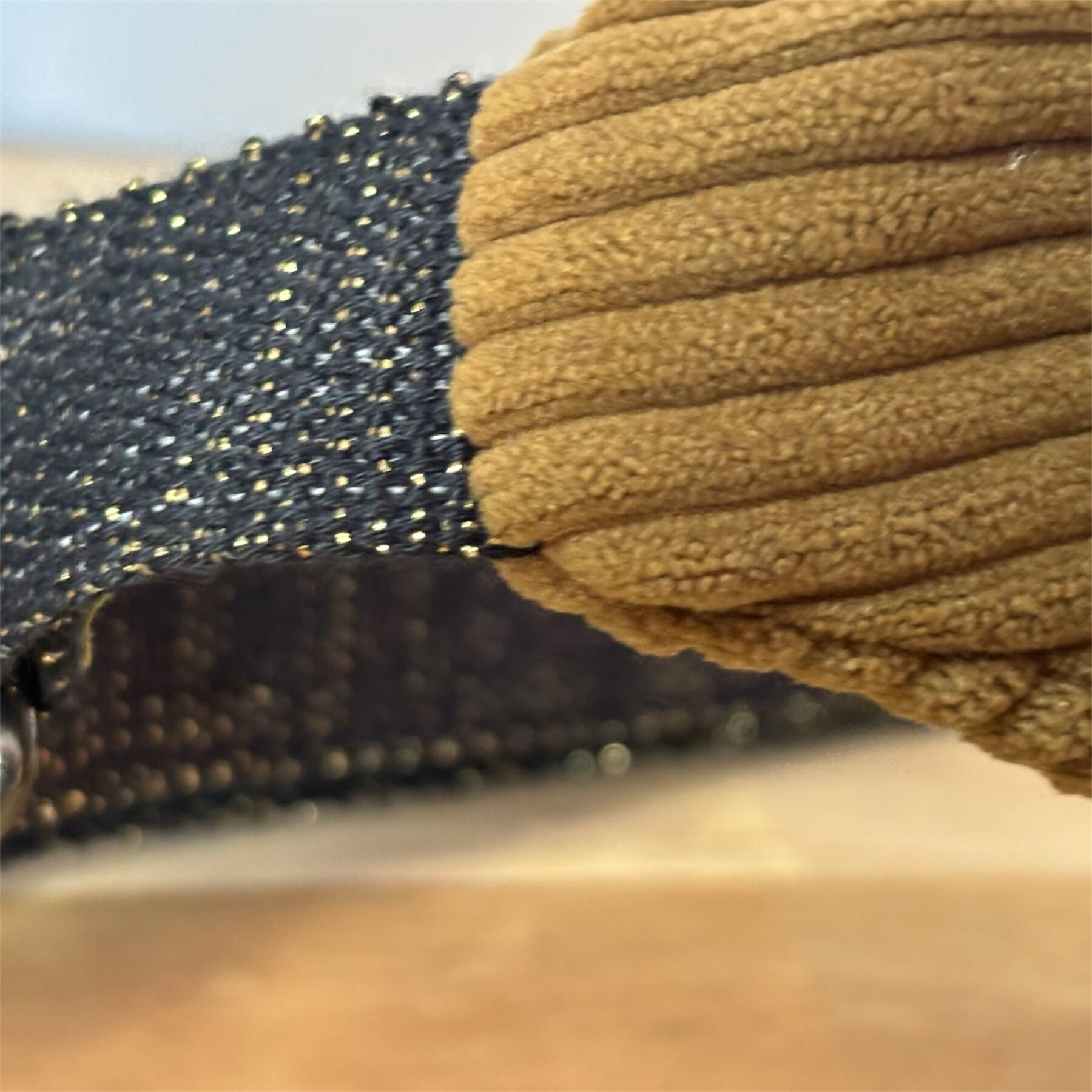 Sac banane en velours côtelé tabac et anse en coton pailletée – Image 5