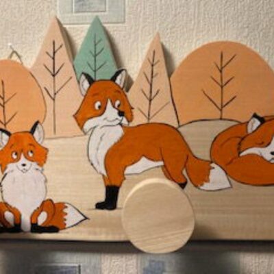Porte-manteau en bois massif "renards" pour chambre d'enfants