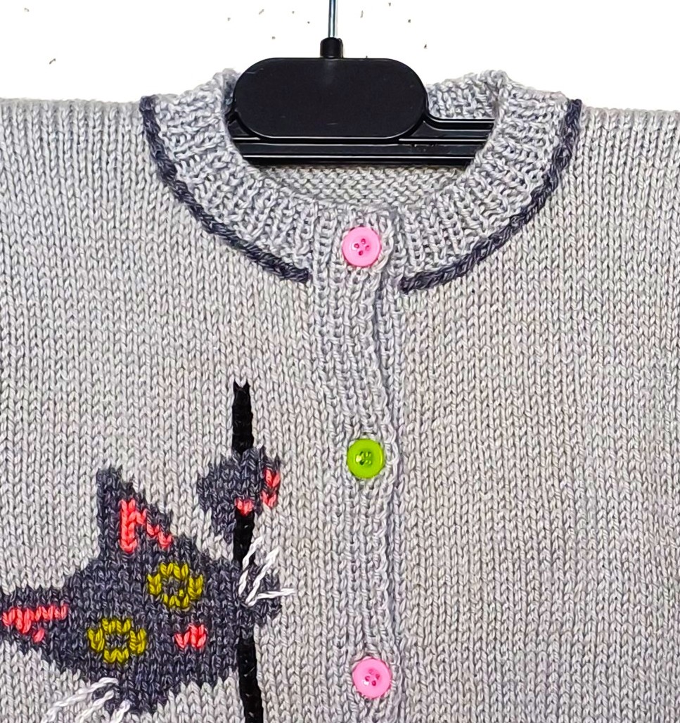 Gilet bébé tricot, fait main, avec un chat, taille 1 an – Image 4