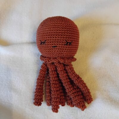 Petite pieuvre au crochet