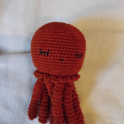 Petite pieuvre au crochet