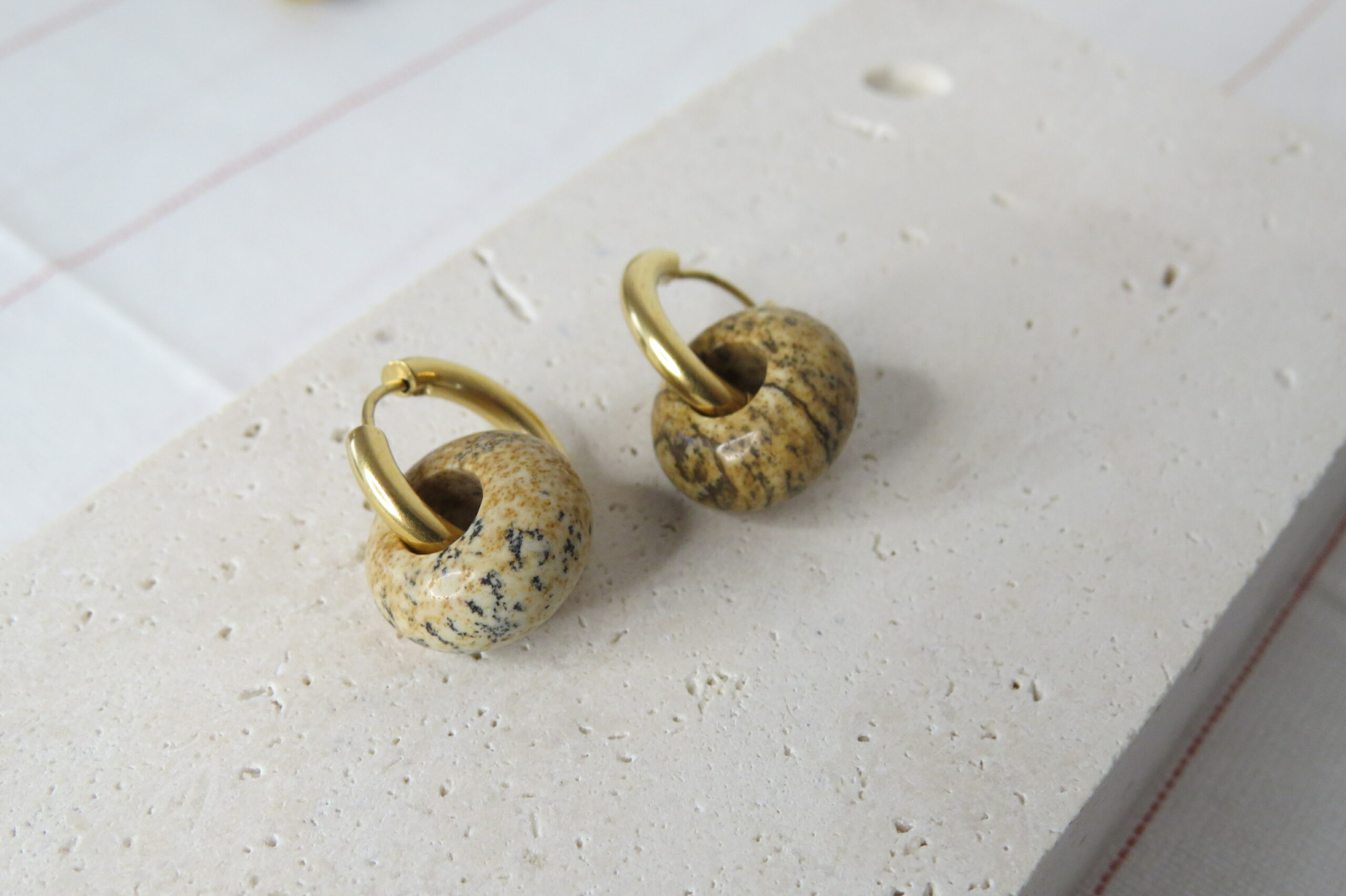 Boucles d’oreilles jaspe paysage et acier inoxydable (Copie) – Image 2