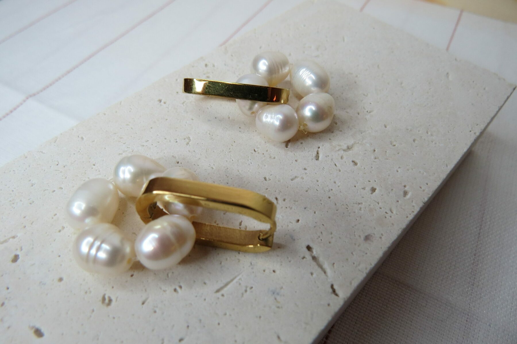 Boucles d’oreilles en perle d’eau douce et acier inoxydable – Image 2