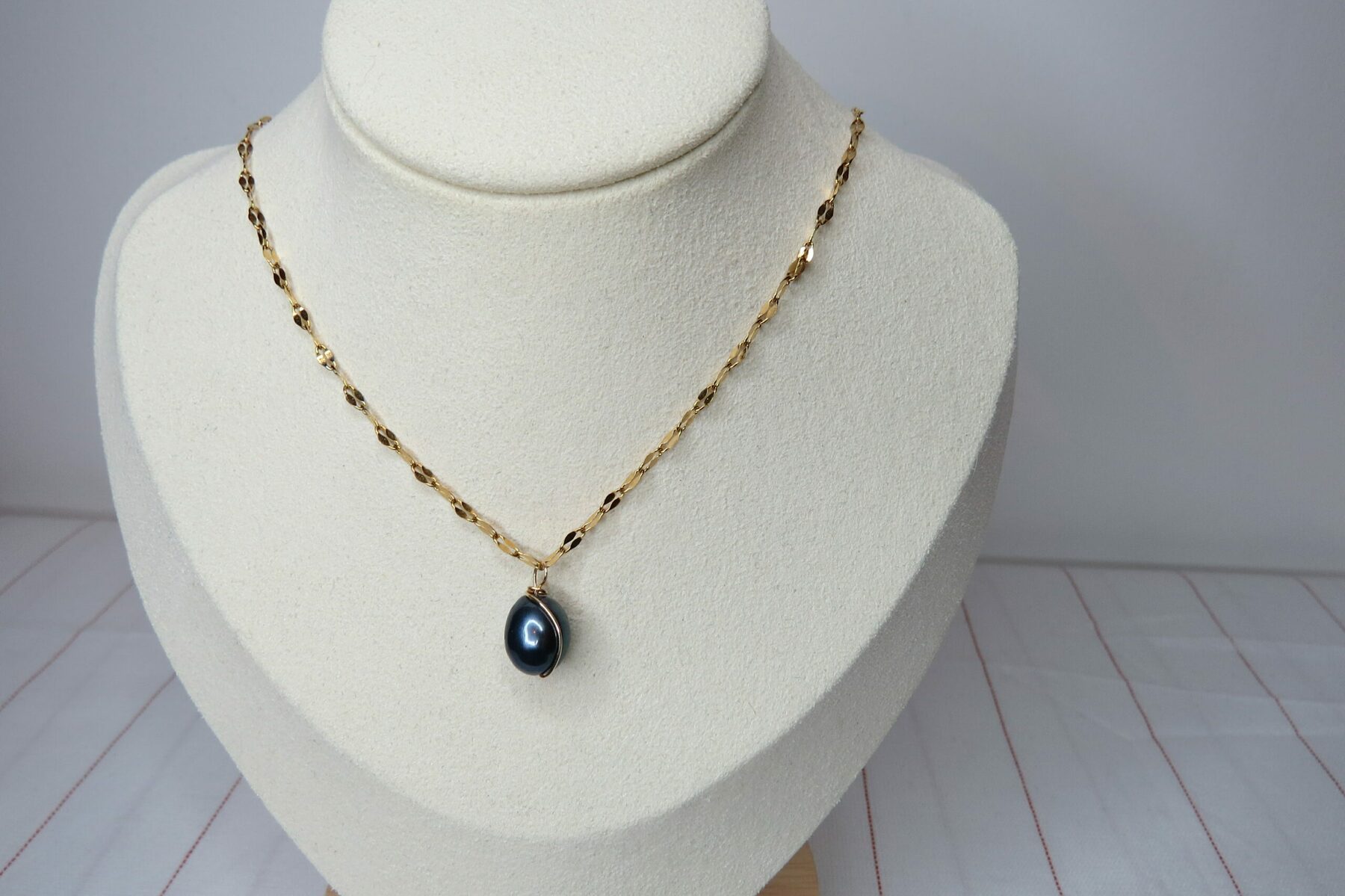 Collier Vaiana - Perle d’eau douce et acier inoxydable