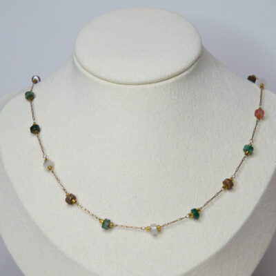 Collier en pierres naturelles et acier inoxydable