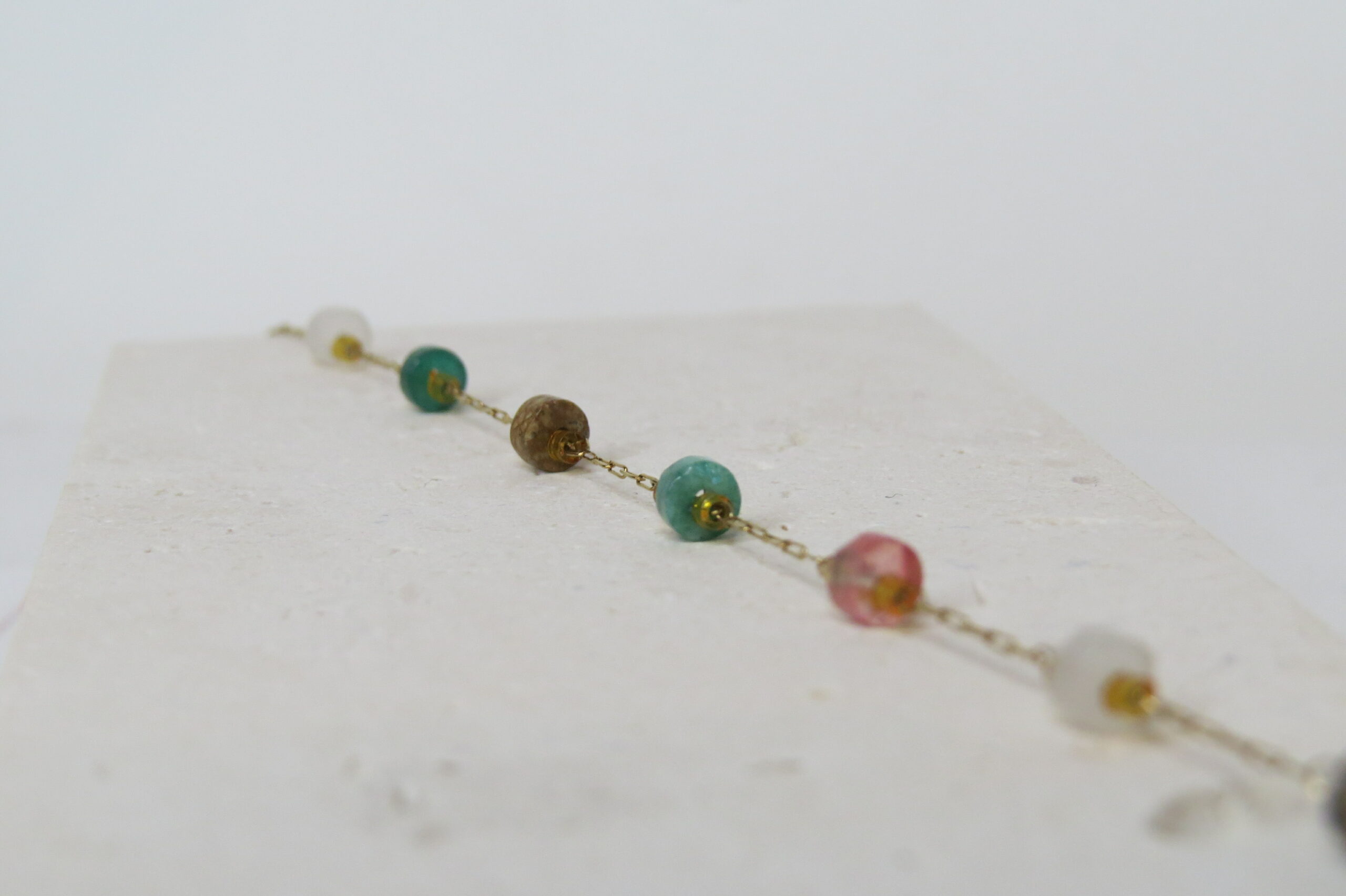 Collier en pierres naturelles et acier inoxydable – Image 2
