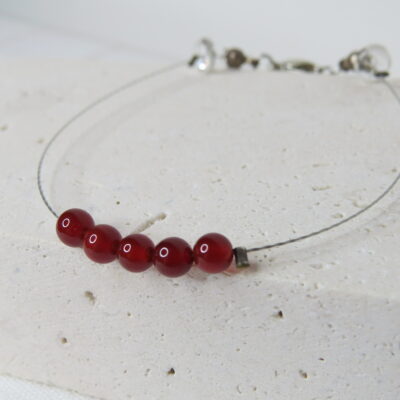 Bracelet cornaline sur câble