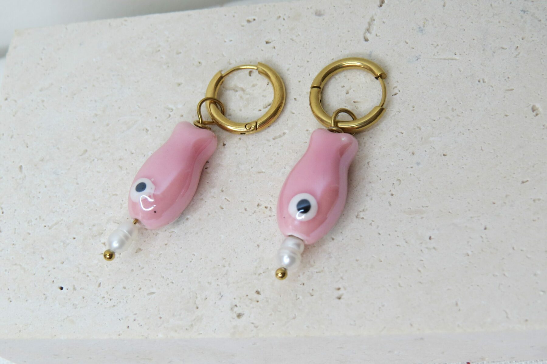 Boucles d’oreilles poisson acier inoxydable et céramique – Image 2