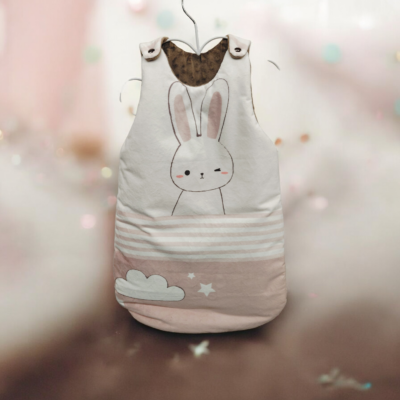 Gigoteuse bébé 0–6 mois en velours – Lapin pastel – Intérieur minky – Fabrication française