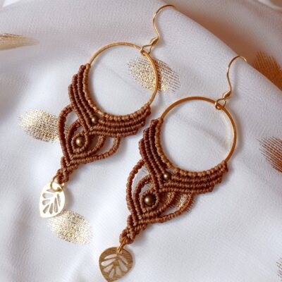 Boucles d'oreilles, micro macramé, marron, acier inoxydable doré