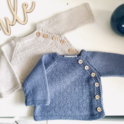 La brassiere bébé en laine mérinos – 2 coloris : lin et bleuet