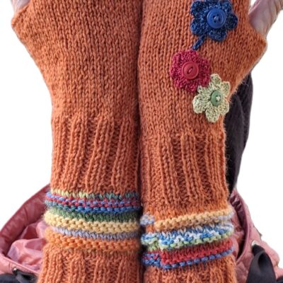 Mitaines laine tricotées et brodées main - orange et multicolore