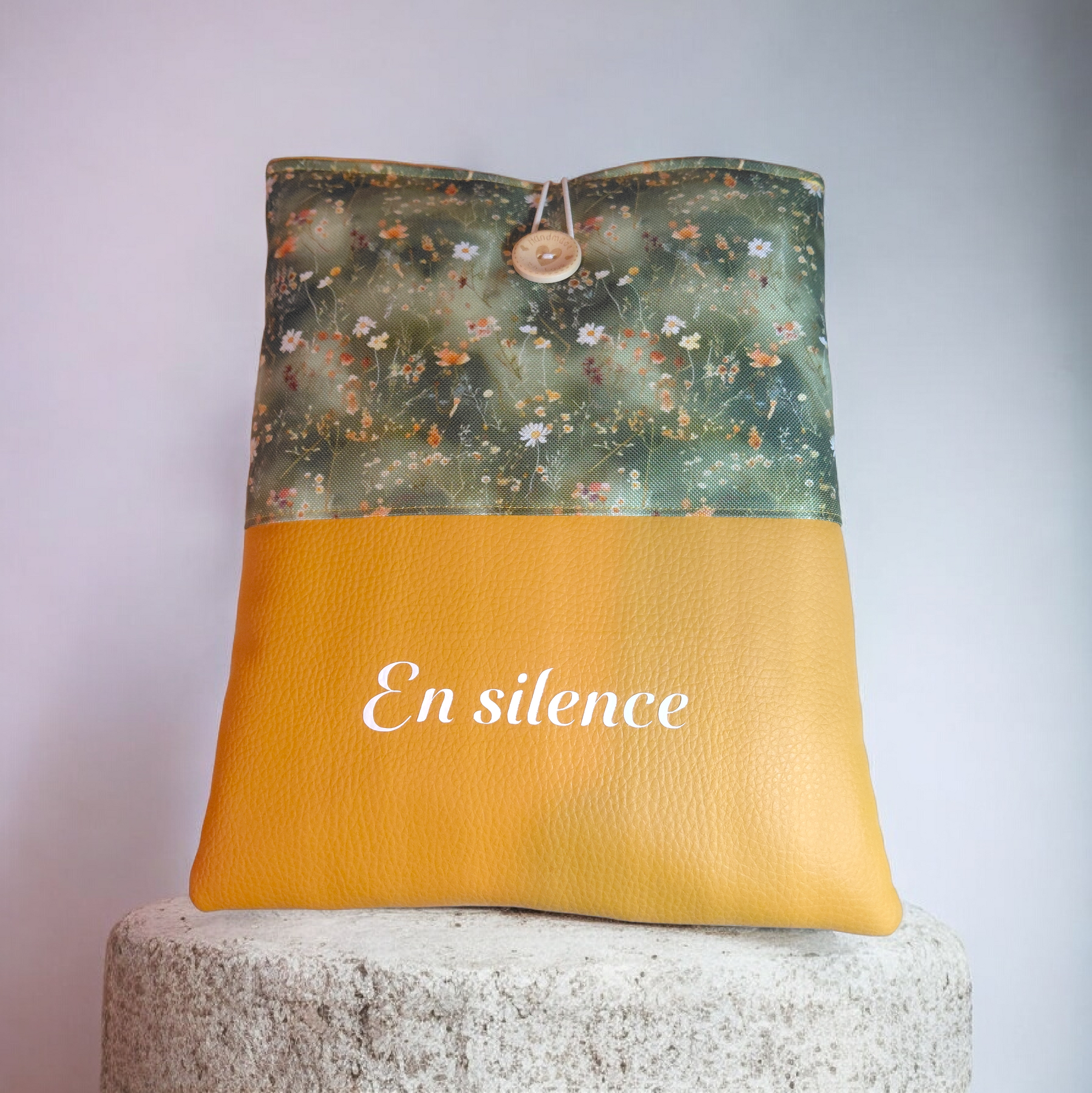 Pochette imperméable pour livre, tablette et liseuse – personnalisée – fait main