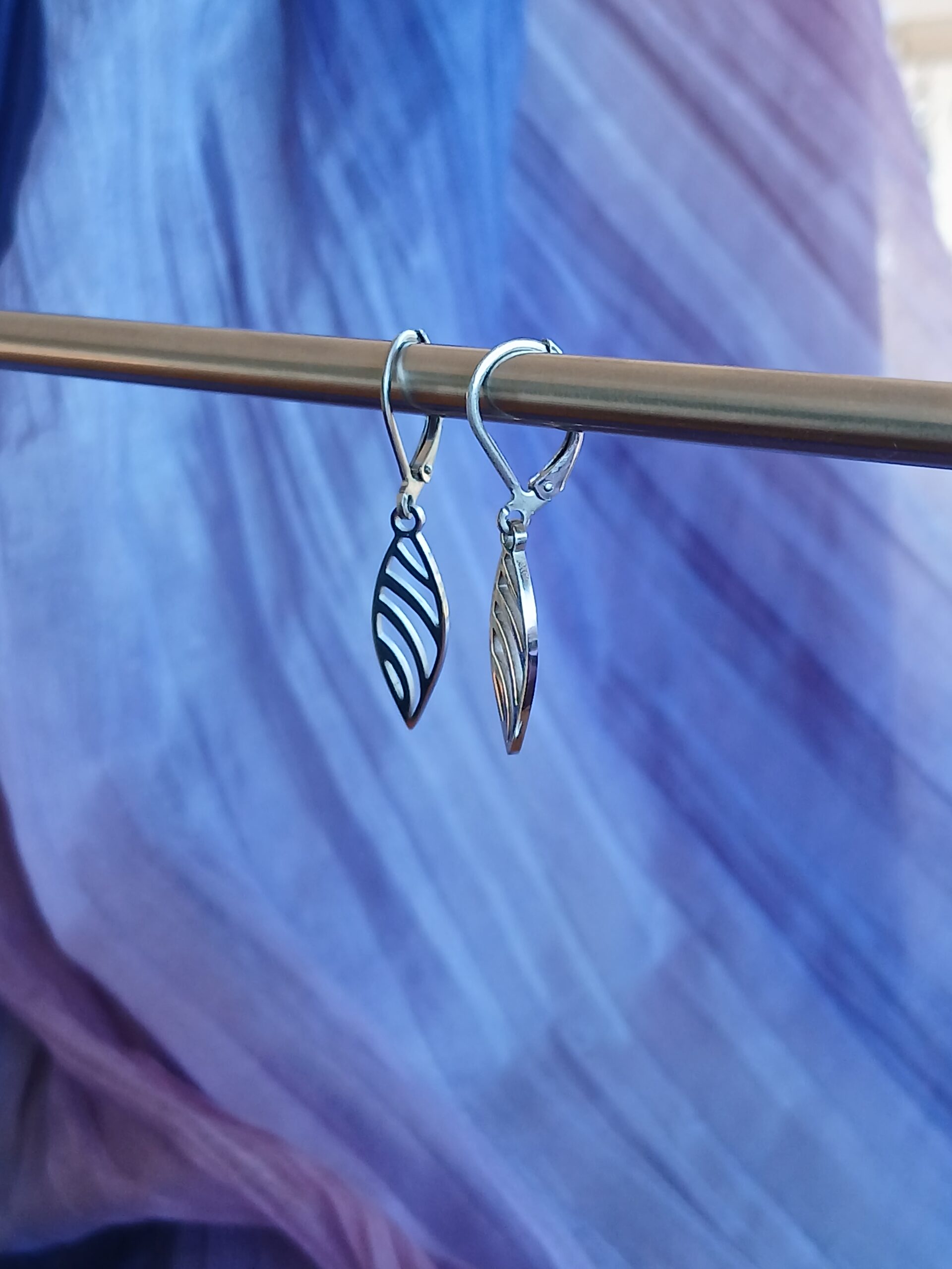Boucles d'oreilles Feuille lancéolée – Image 3