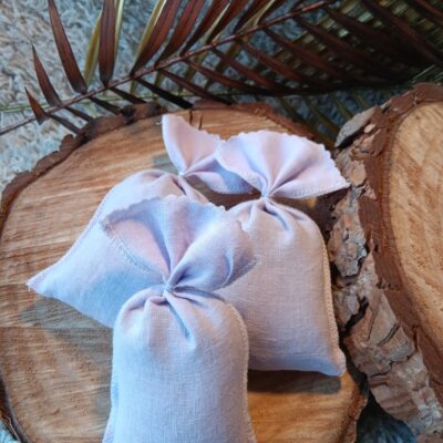 Lot 3 sachets de lavande bio en lin, couleur lilas.