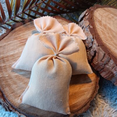Lot 3 sachets de lavande bio en lin, couleur corail.