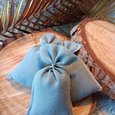 Lot 3 sachets de lavande bio en lin, couleur gris.