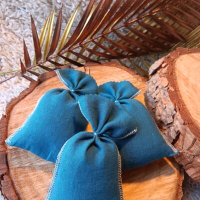 Lot 3 sachets de lavande bio en lin, couleur bleu.