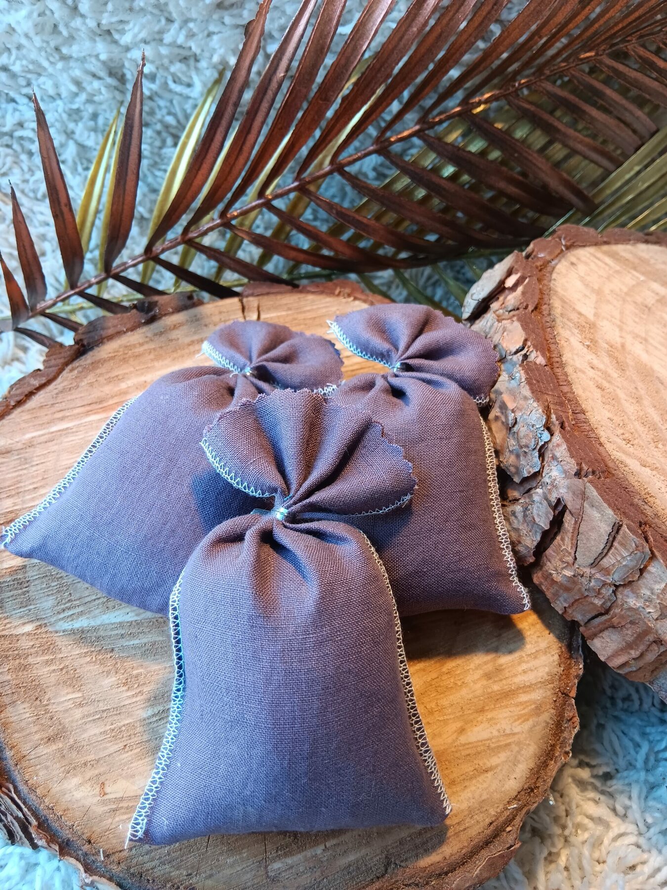 Lot 3 sachets de lavande bio en lin, couleur violet.