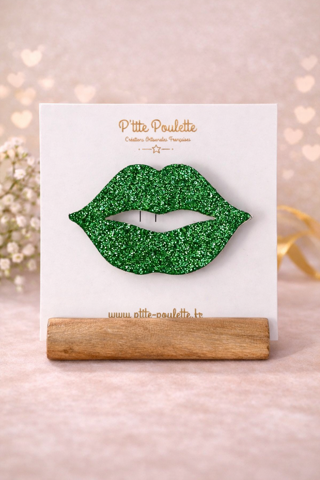 Broche Lèvres Pailletées verte – Bijou fantaisie artisanal – Création française P’tite Poulette