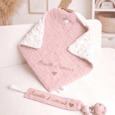 ensemble doudou attache tetine