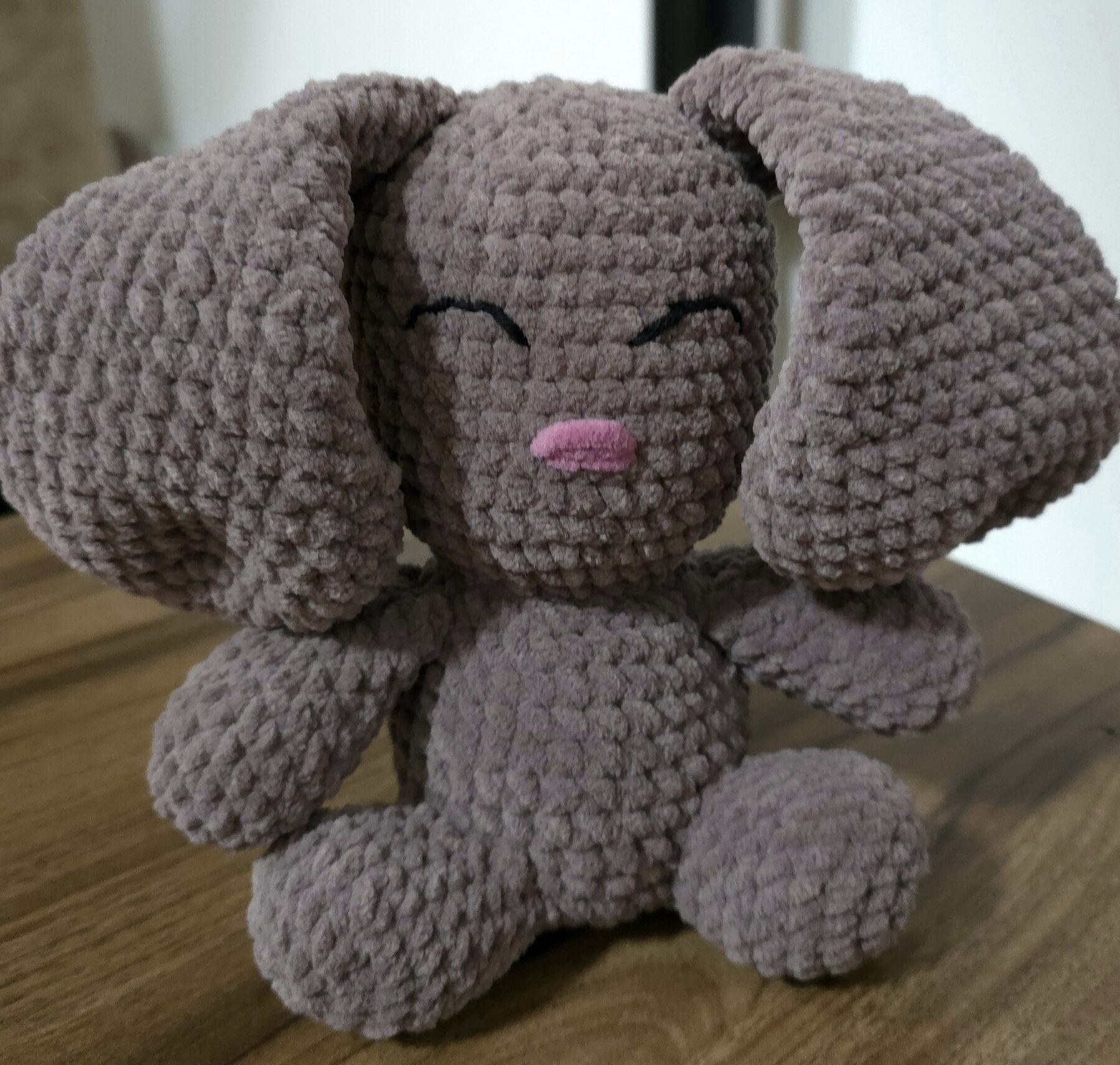 Doudou Lapin au crochet pour nouveau-né - Idée cadeau naissance fille ou garçon - Peluche faite main ultra douce – Image 2