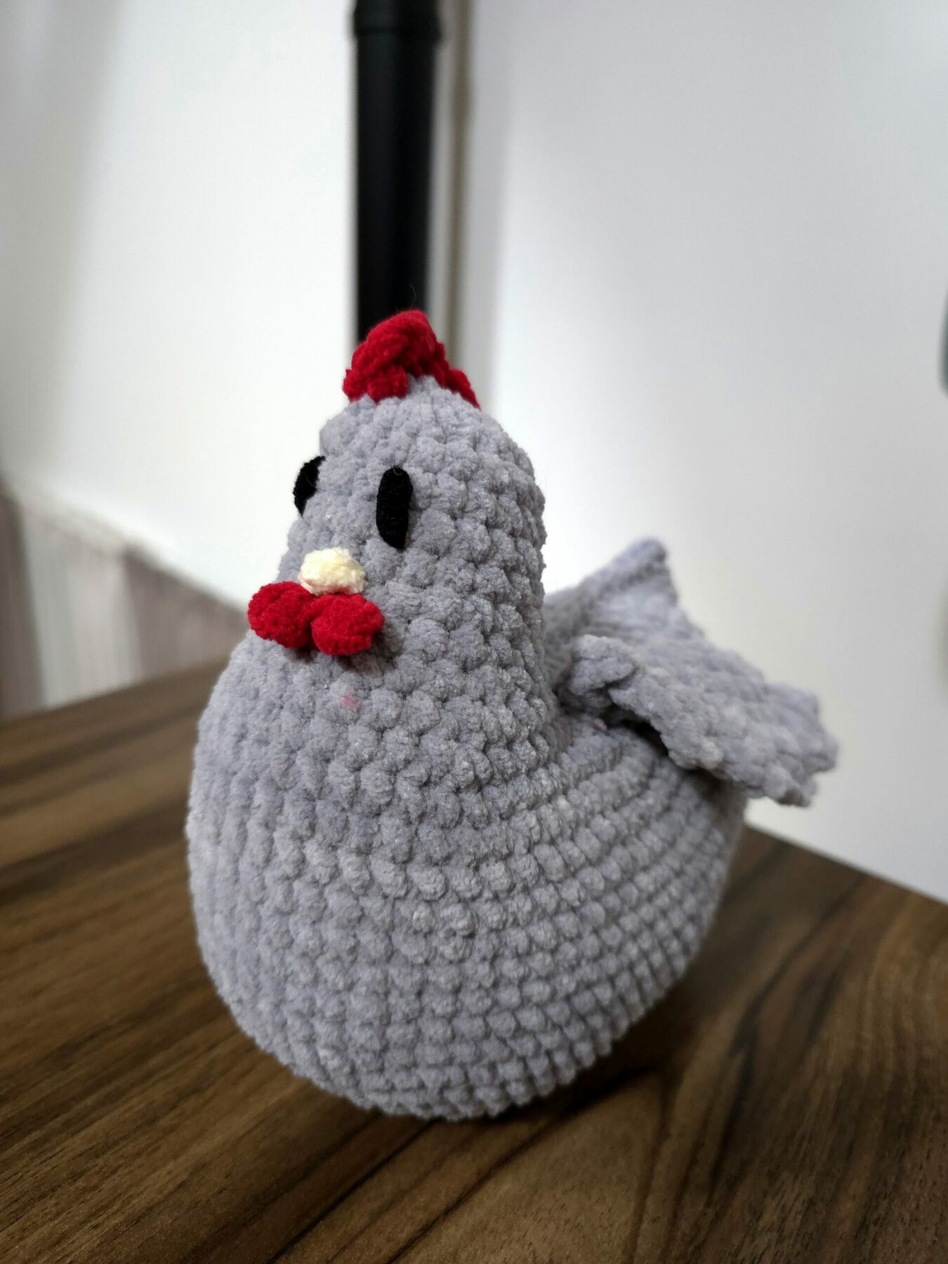 Poule décoration table - Peluche Poule Crochet Fait Main - Doudou Moelleux - Cadeau Naissance ou Enfant personnalisable - Décoration Pâques