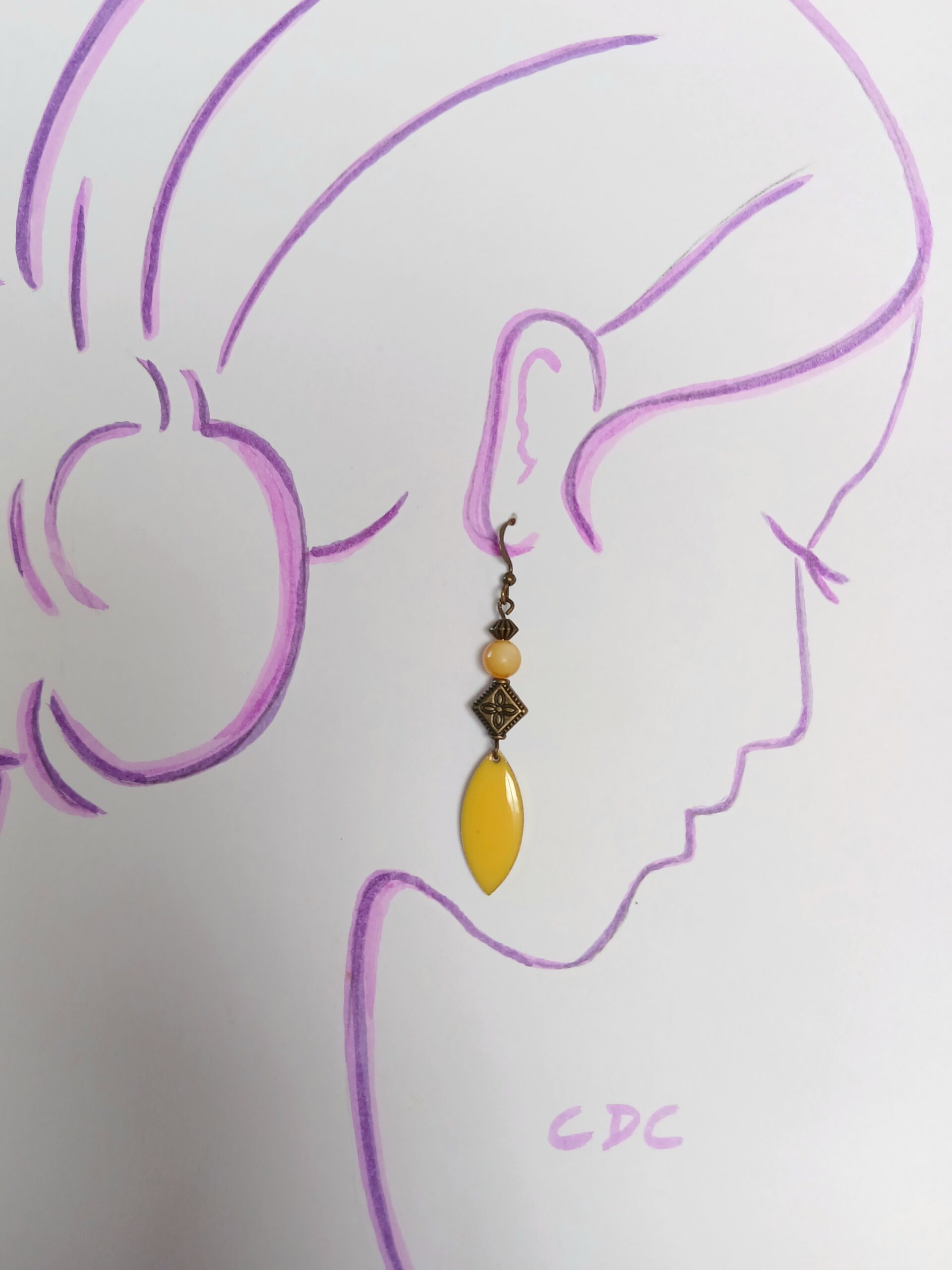 Boucle d'oreille bohême chic bronze vieilli et jaune d'or