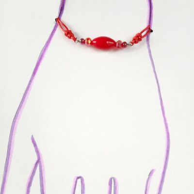 Bracelet upcyclé pièce unique perle rouge vif lacet rouge ajustable