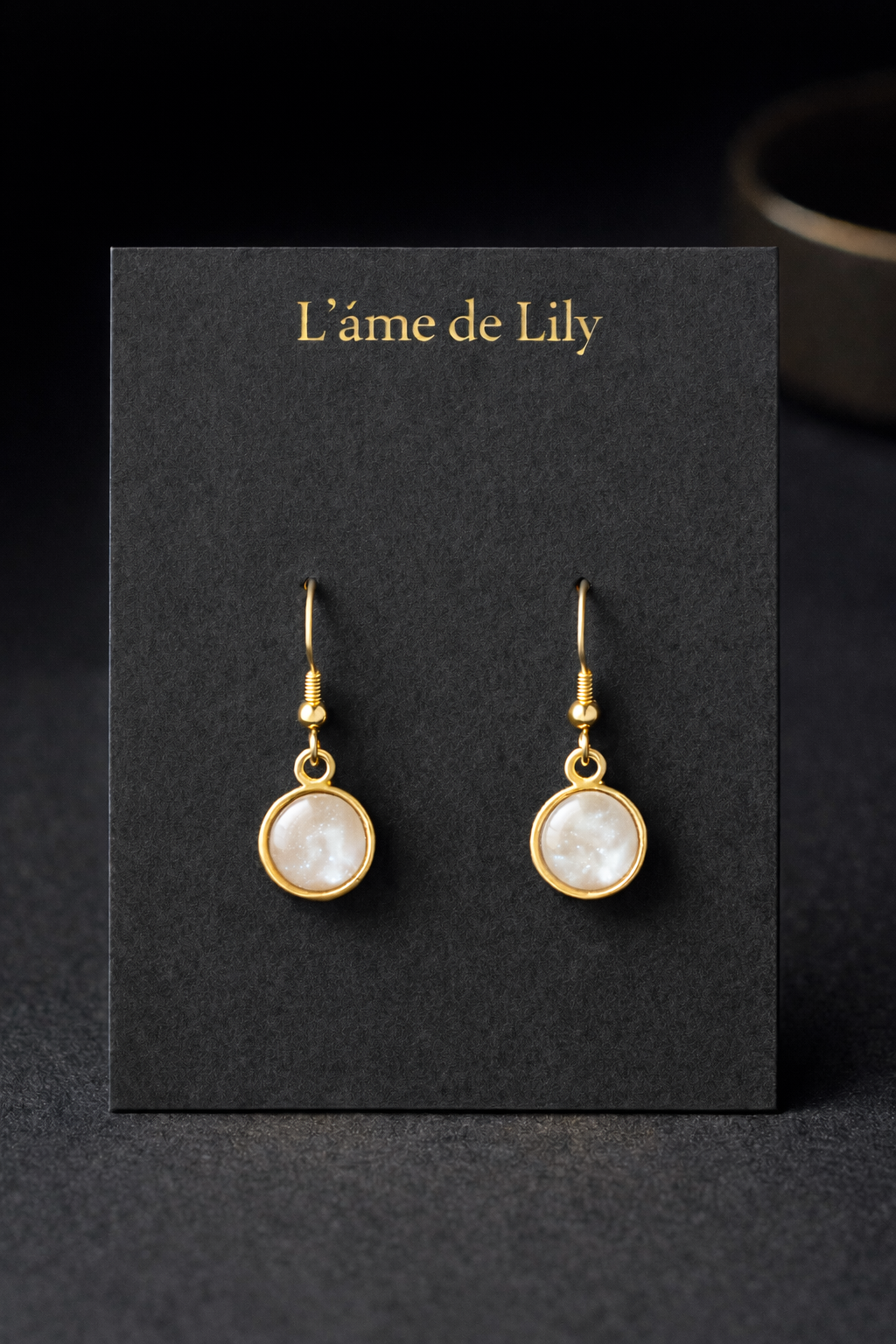 Perle de Lune – Boucles d’oreilles nacre & doré