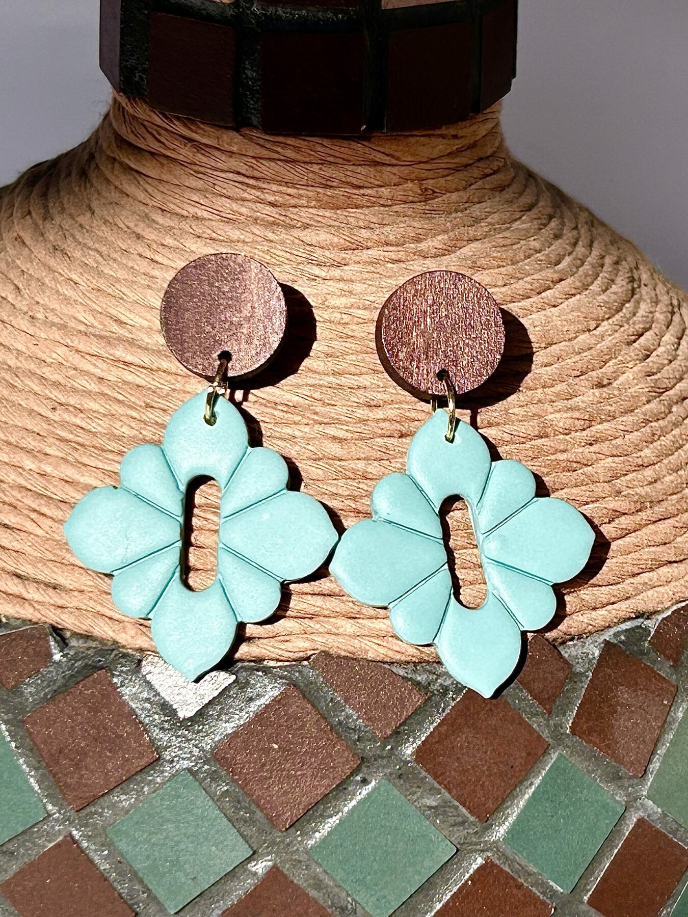 Boucles d’oreilles « Soléa Bohème », en pâte polymère vert clair