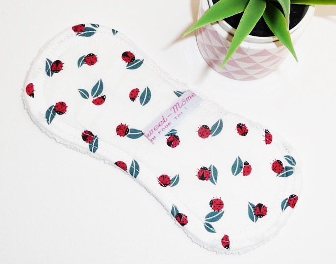 Protège-slip lavable sans ailettes COCCINELLE (Fin & discret : 19 cm) - Zéro déchet - PSL - Protège-slip en coton ado fille femme - Hygiène intime féminine