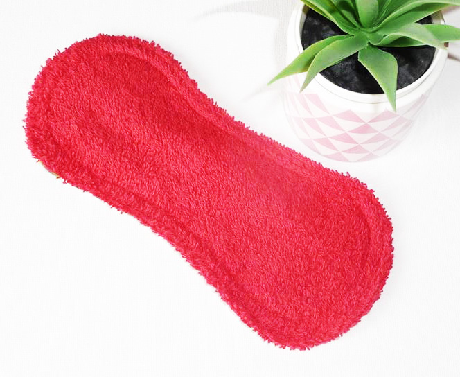 Protège-slip lavable sans ailettes COCCINELLE (Fin & discret : 19 cm) - Zéro déchet - PSL - Protège-slip en coton ado fille femme - Hygiène intime féminine