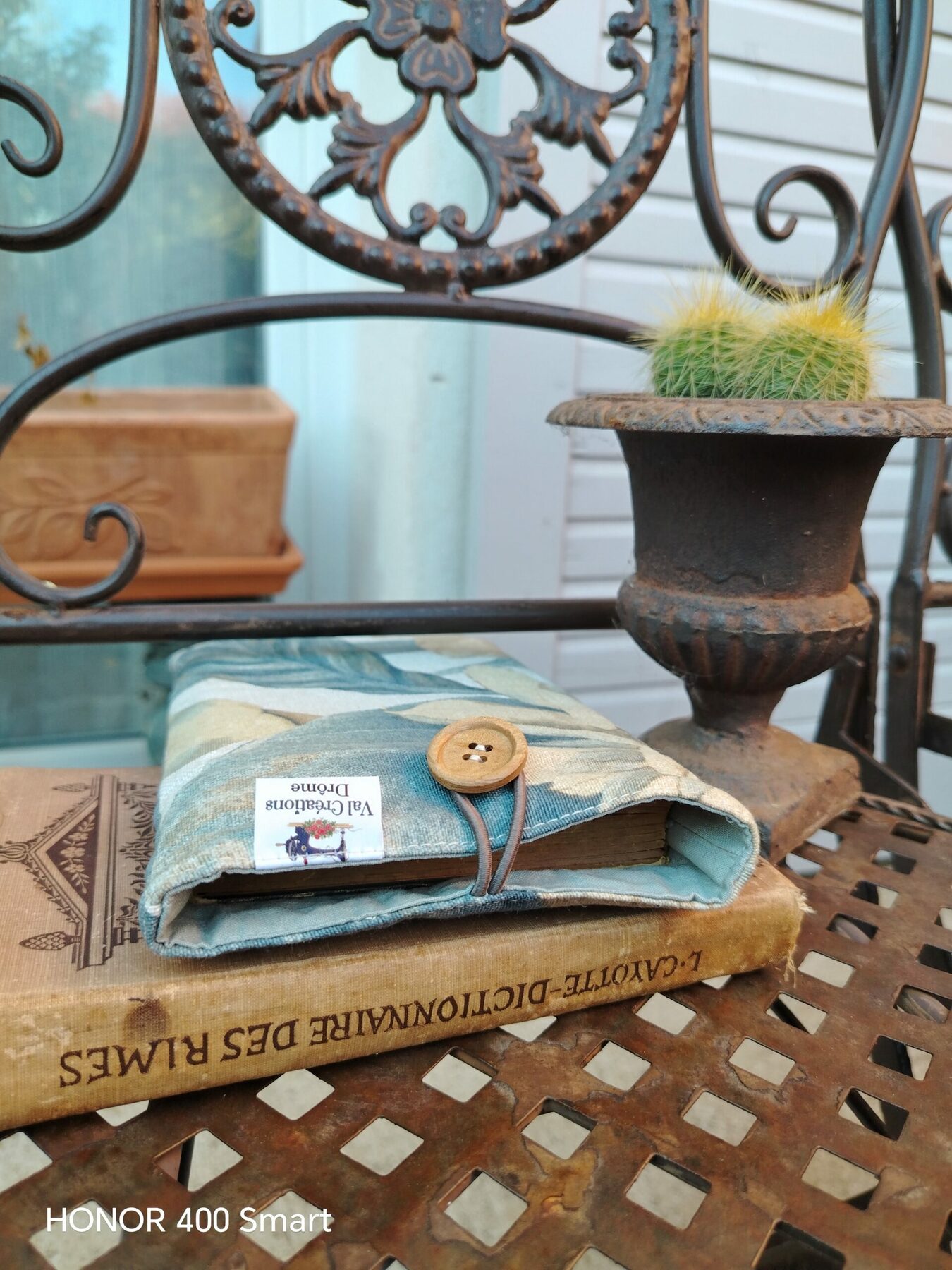 Housse livre de poche molletonnée/coton polyester/bouton vintage en bois véritable – Image 4