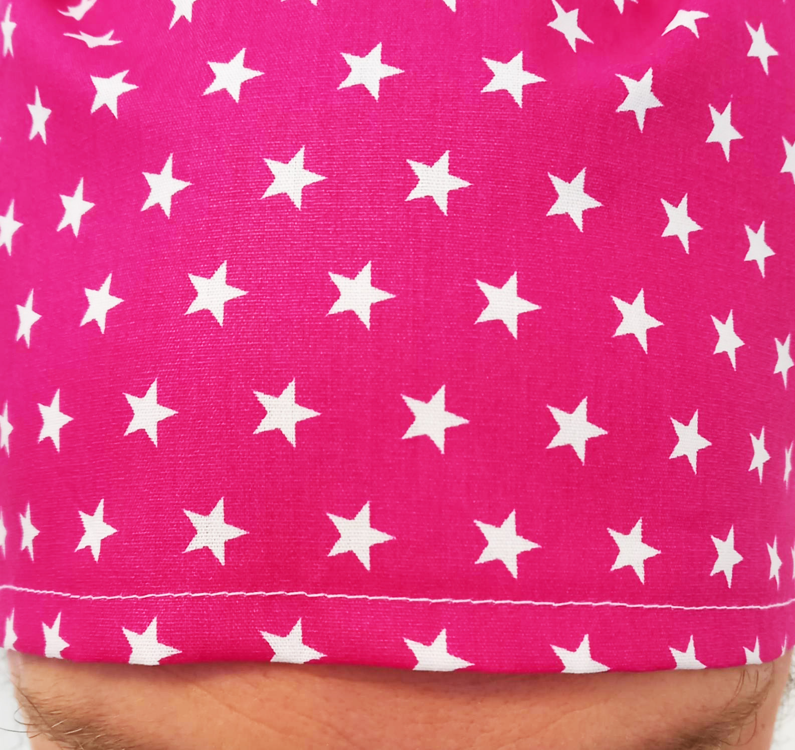 Calot de bloc couvrant - ETOILES (FUCHSIA) - bloc opératoire- chirurgien- dentiste - sage-femme - infirmière - anesthésiste - calot médical - Pharmacien - Pâtisserie