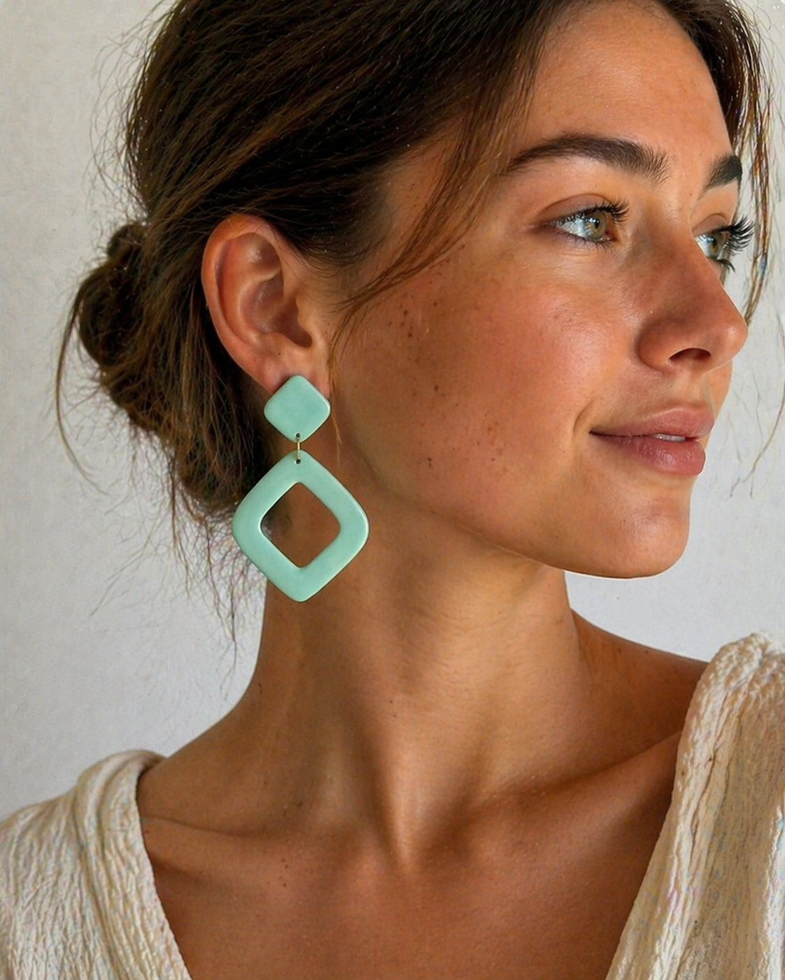 Boucles d’oreilles « Palm Springs » vert pastel – Image 4