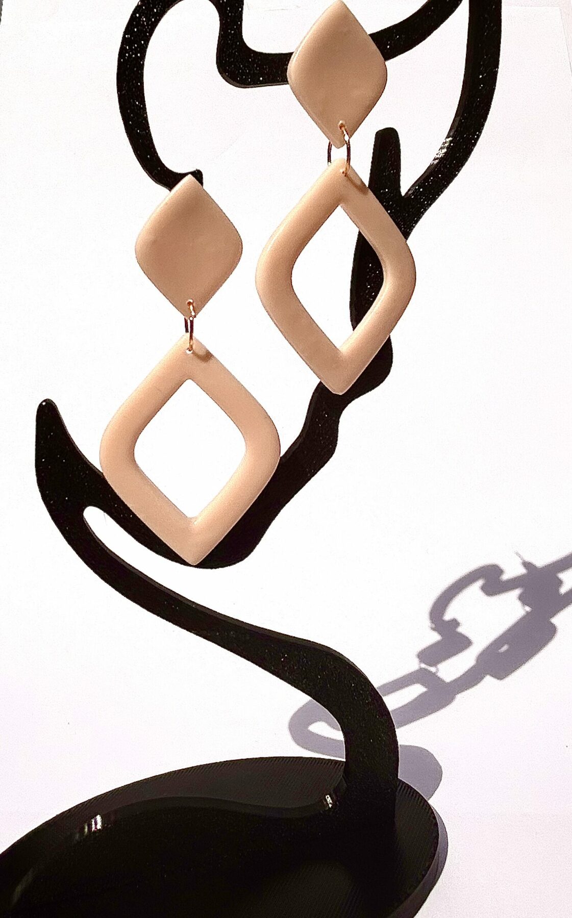 Boucles d’oreilles « Palm Springs » en pâte polymère orange pastel