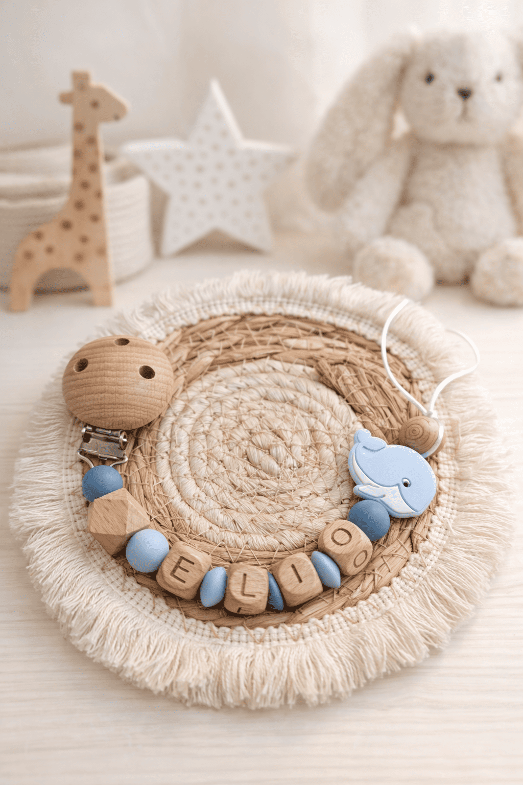 attache tétine baleine bleue